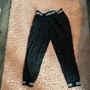 VS SPORT sweats!